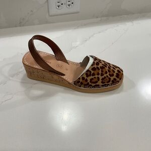 CalaXini Sandals, Size 39, Leopard print